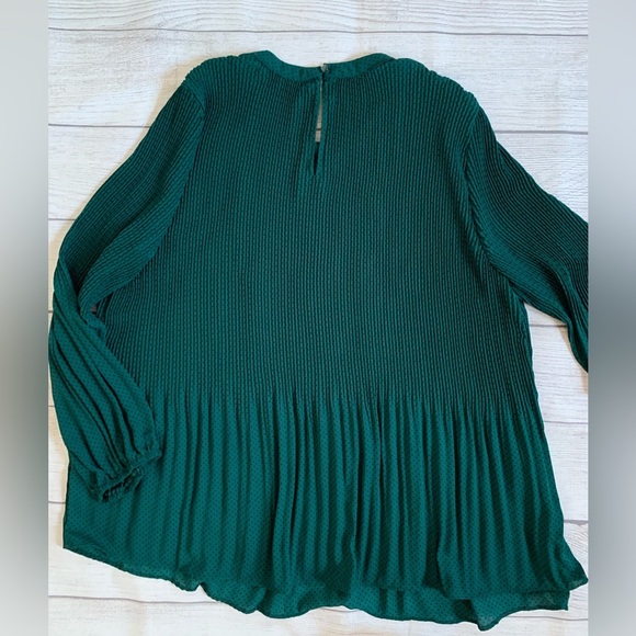 Adrianna Papell Green Pleated Long Sleeve Blouse - Picture 2 of 4